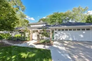 W176N8474 Sunset Ridge Dr, Menomonee Falls, WI 53051 - Photo 1