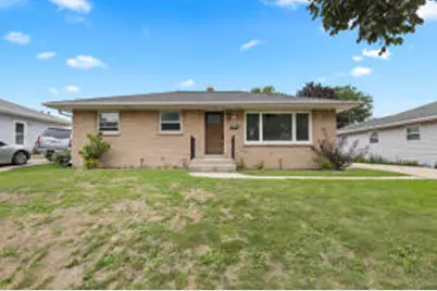 8128 W Sunbury Ct, Milwaukee, WI 53219 - Photo 1