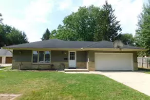 W67N847 Washington Ave, Cedarburg, WI 53012 - Photo 1