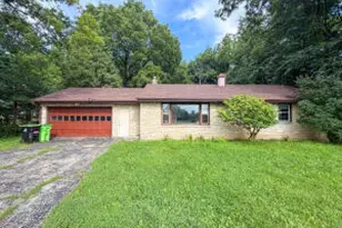 8601 Big Bend Rd, Racine, WI 53185 - Photo 1