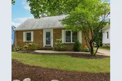 610 N 112th St, Wauwatosa, WI 53226 - Photo 1