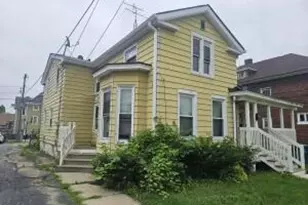1029 Pearl St, Racine, WI 53403 - Photo 1