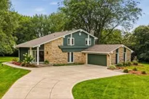 N9W31083 Concord Ct, Delafield, WI 53018 - Photo 1