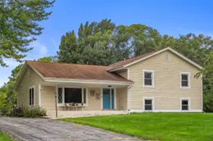 W176N8625 Sunset Ridge Dr, Menomonee Falls, WI 53051 - Photo 1