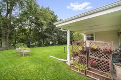 5234  Roberts Dr, Greendale, WI 53129 - Photo 19