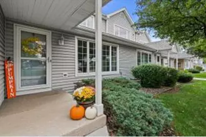 10210 W Whitnall Edge Cir, Franklin, WI 53132 - Photo 1