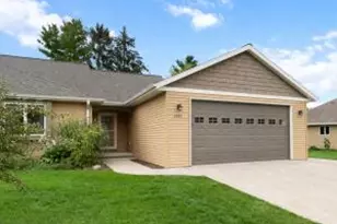 4035 Spring Ct, Sheboygan, WI 53083 - Photo 1