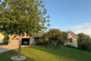 1112 Seminole Dr, Fort Atkinson, WI 53538 - Photo 1