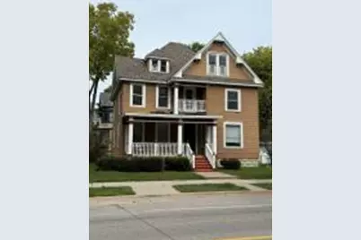 905  Cass St, La Crosse, WI 54601 - Photo 1