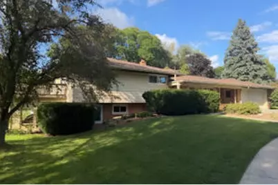 15280  Cascade Dr, Elm Grove, WI 53122 - Photo 1