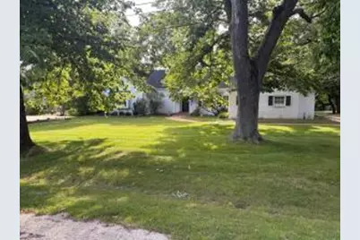 1533 E Goodrich Ln, Fox Point, WI 53217 - Photo 1