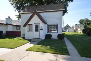 809 Manitoba Ave, South Milwaukee, WI 53172 - Photo 1