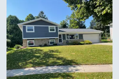 611  Cabrini Cir, West Bend, WI 53095 - Photo 1
