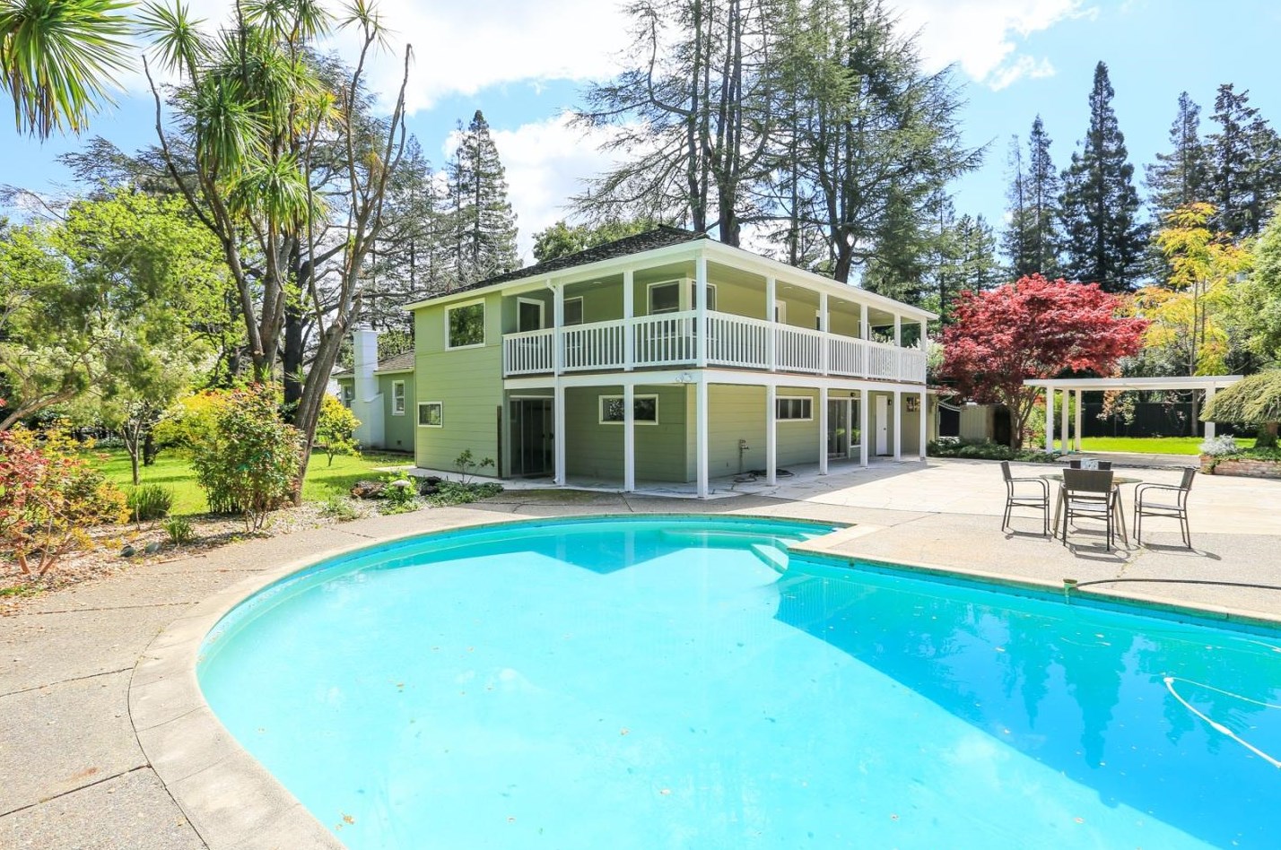 40 Selby Ln, Menlo Park CA  94027-3926 exterior