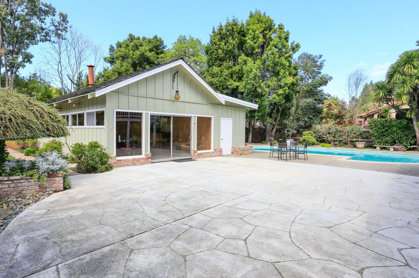 40 Selby Ln, Menlo Park CA  94027-3926 exterior