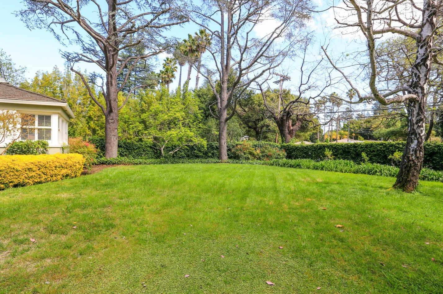 40 Selby Ln, Menlo Park CA  94027-3926 exterior