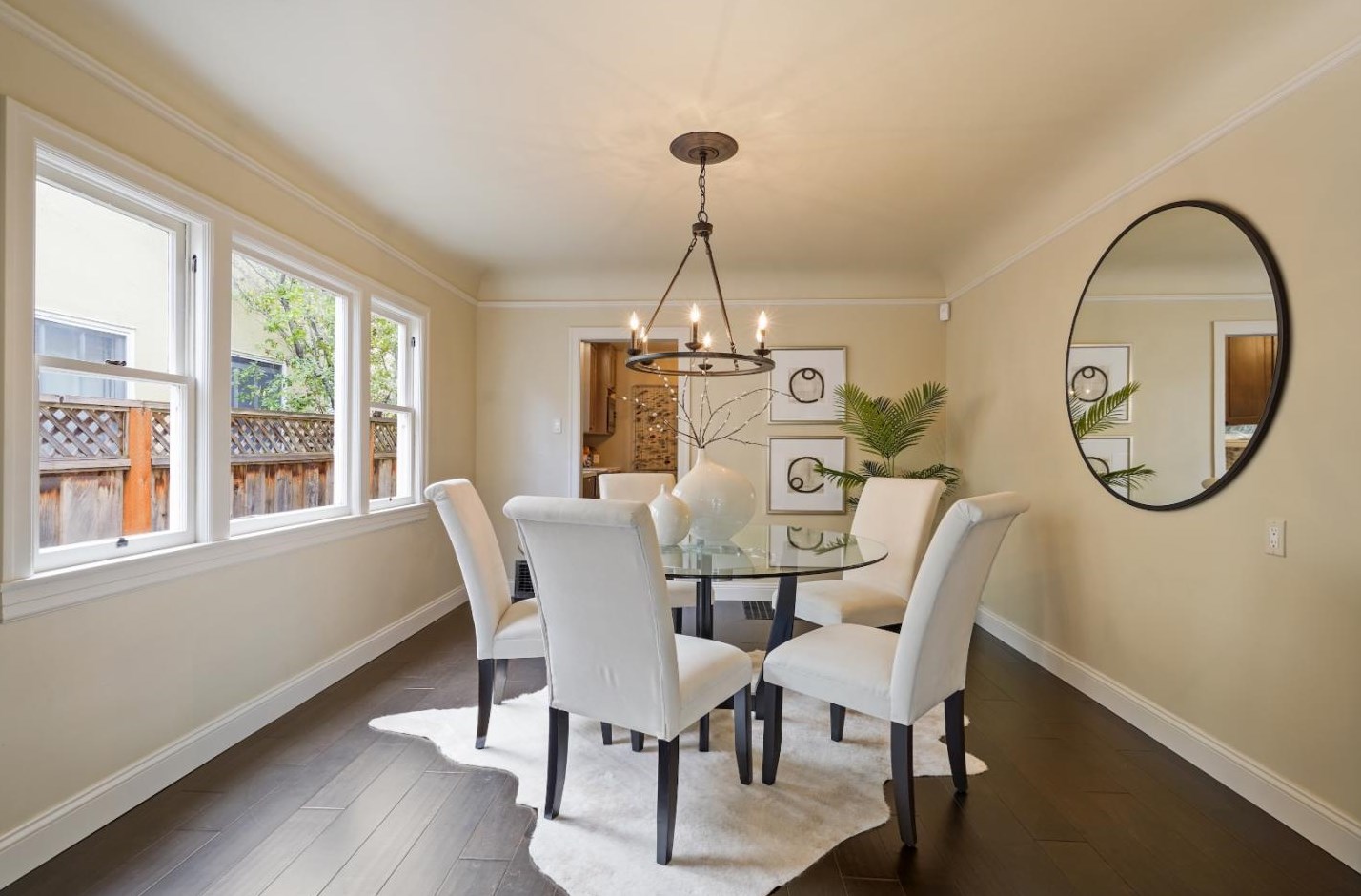 116 Grand Blvd, San Mateo CA  94401-2314 exterior