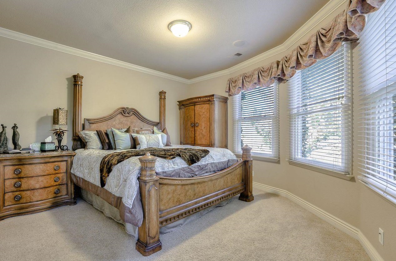 5902 Country Clb Pkwy, San Jose CA  95138-2301 exterior