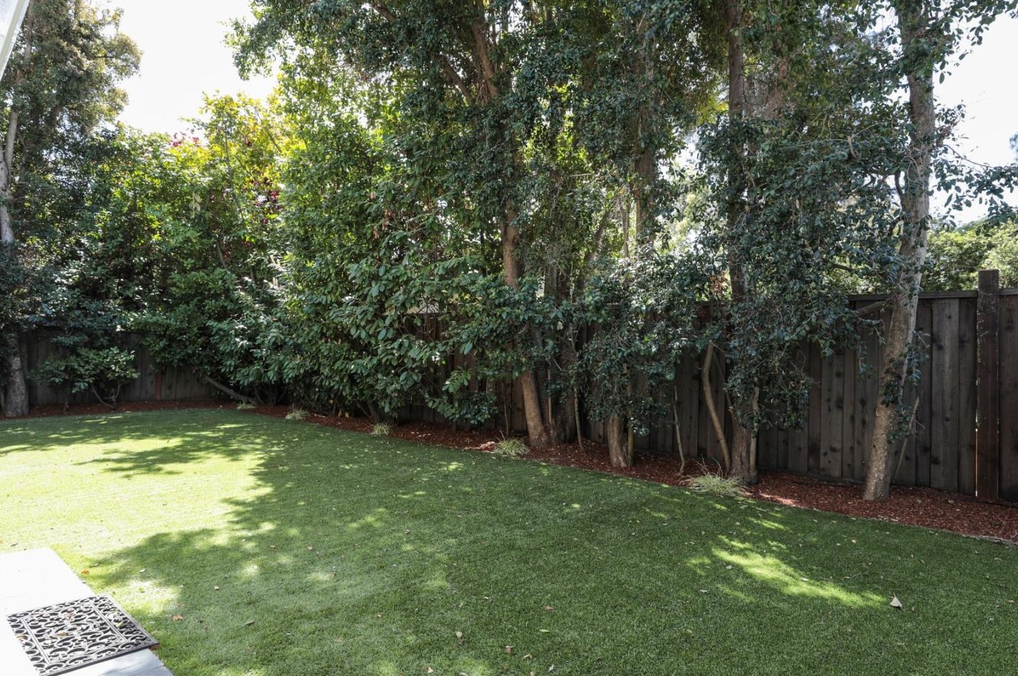 419 Laurel Ave, Menlo Park CA  94025-2820 exterior