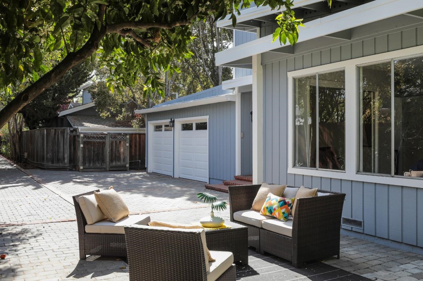 419 Laurel Ave, Menlo Park CA  94025-2820 exterior