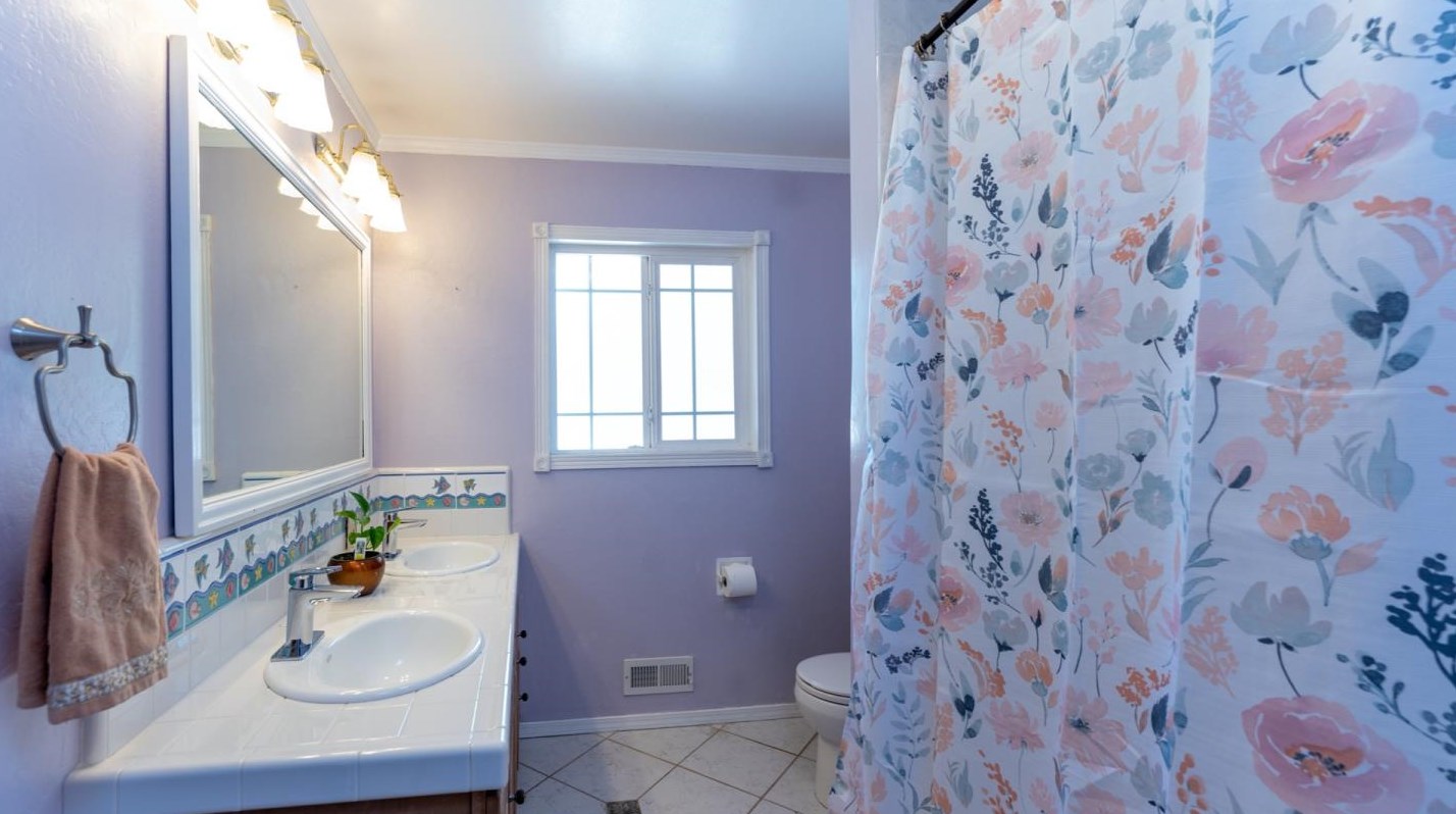 12311 Saraglen Dr, Saratoga CA  95070-3224 exterior