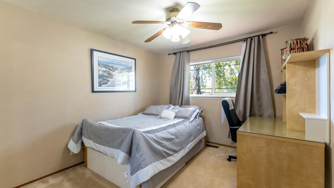 12311 Saraglen Dr, Saratoga CA  95070-3224 exterior