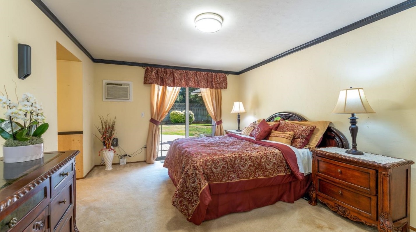 12311 Saraglen Dr, Saratoga CA  95070-3224 exterior