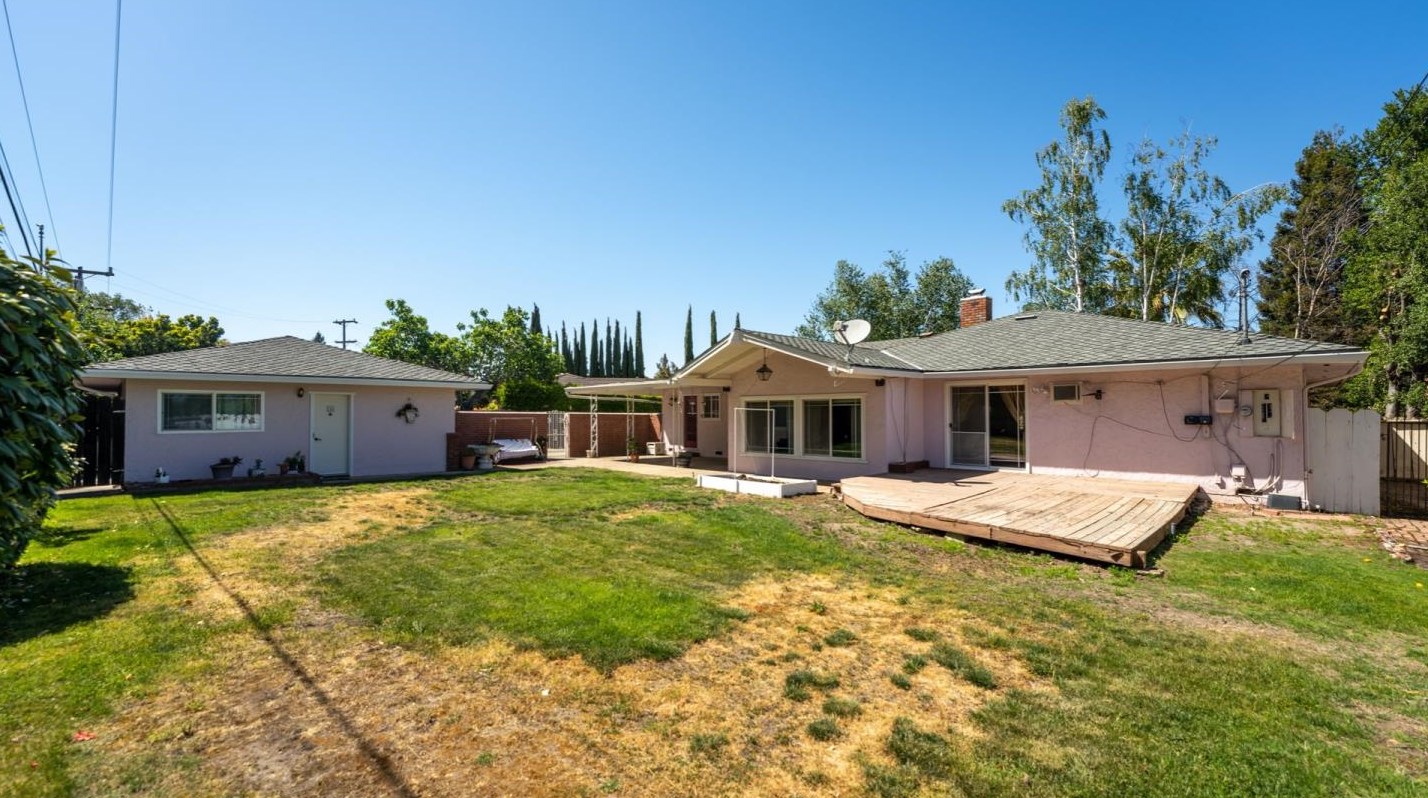 12311 Saraglen Dr, Saratoga CA  95070-3224 exterior