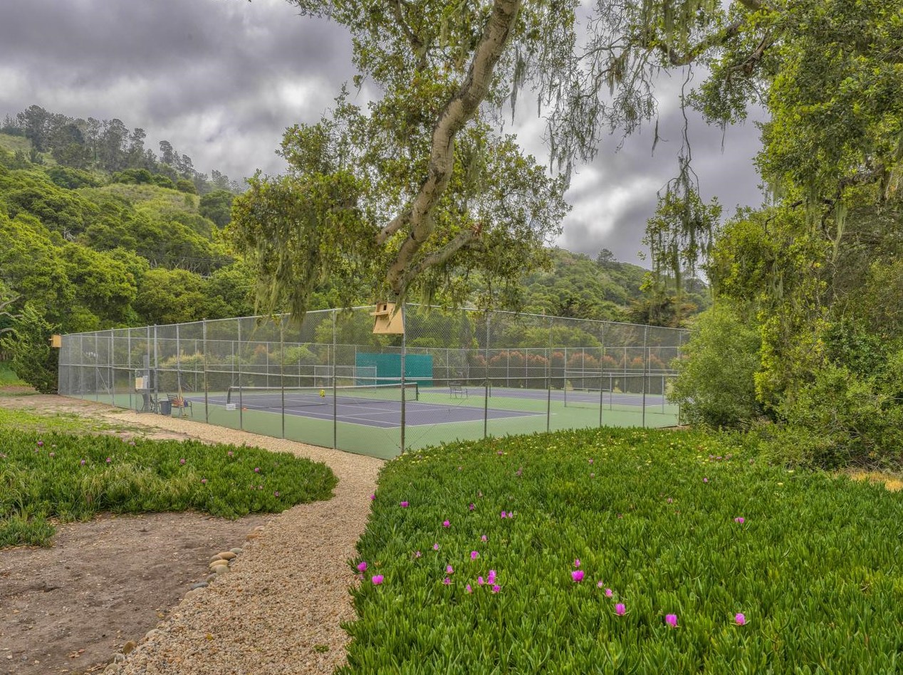 10121 Blue Larkspur Ln, Monterey CA  93940-6501 exterior