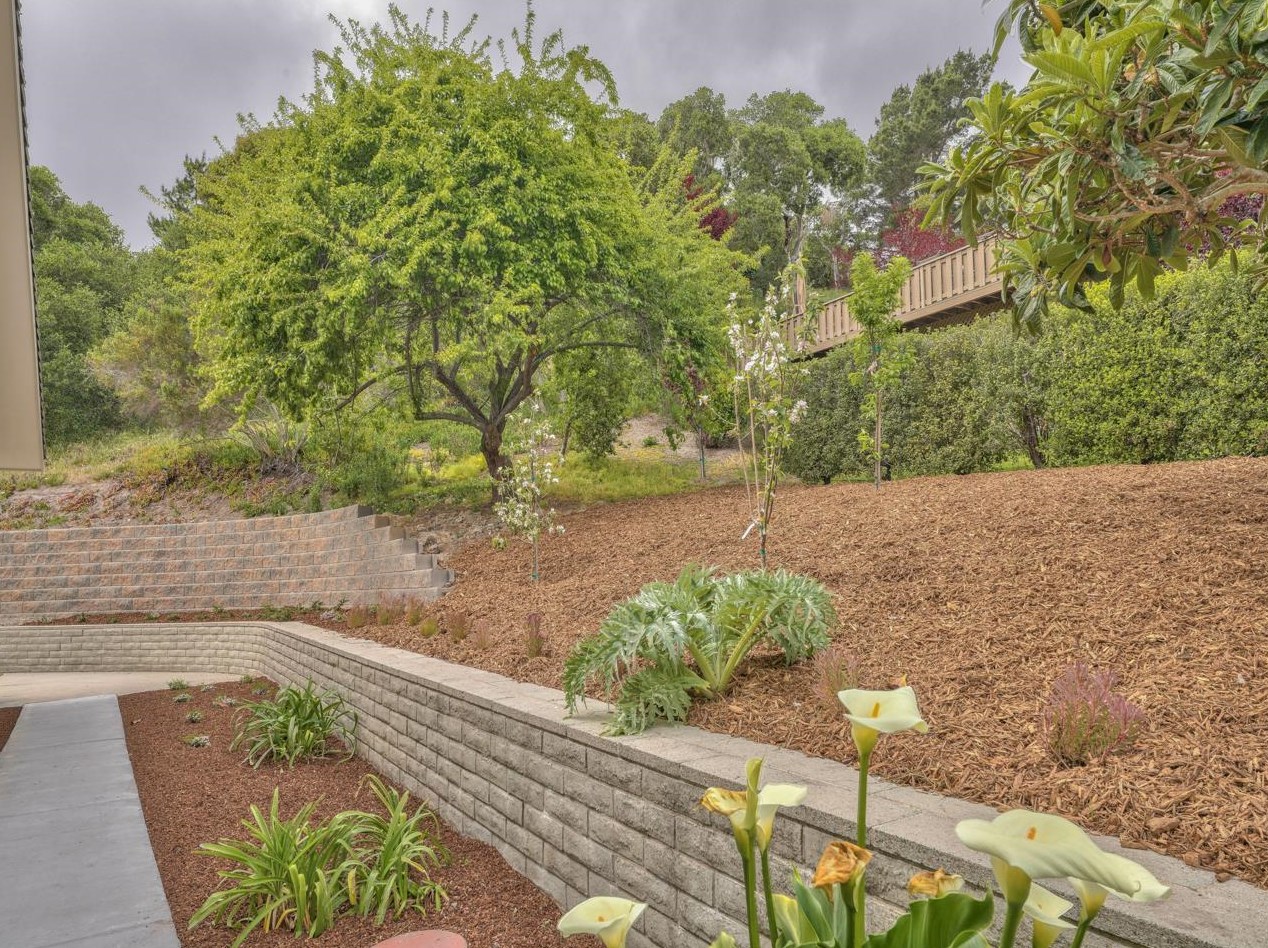 10121 Blue Larkspur Ln, Monterey CA  93940-6501 exterior