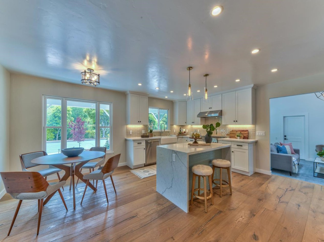 10121 Blue Larkspur Ln, Monterey CA  93940-6501 exterior