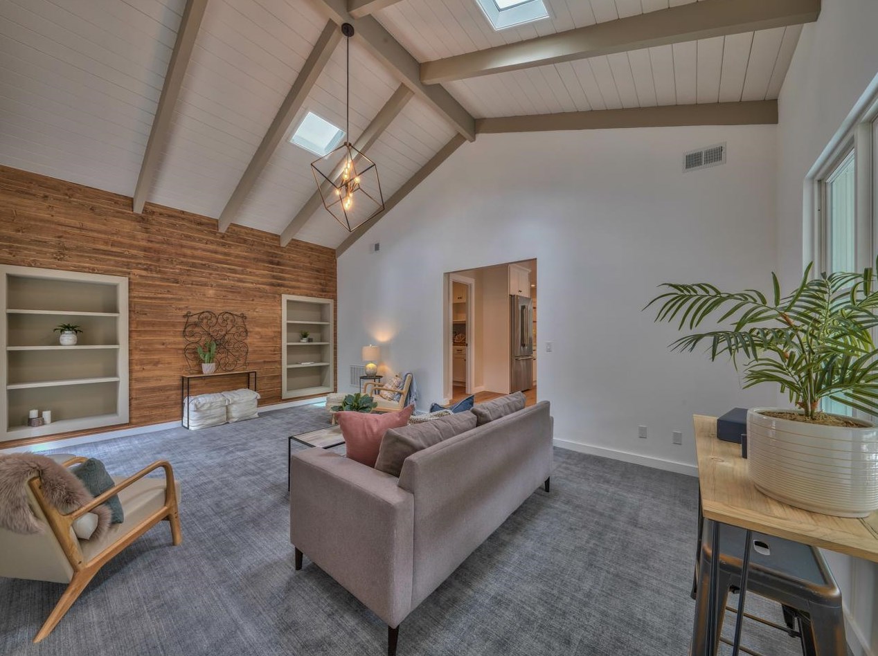 10121 Blue Larkspur Ln, Monterey CA  93940-6501 exterior