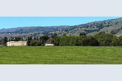 905 E San Martin Ave, San Martin, CA 95046 - Photo 1