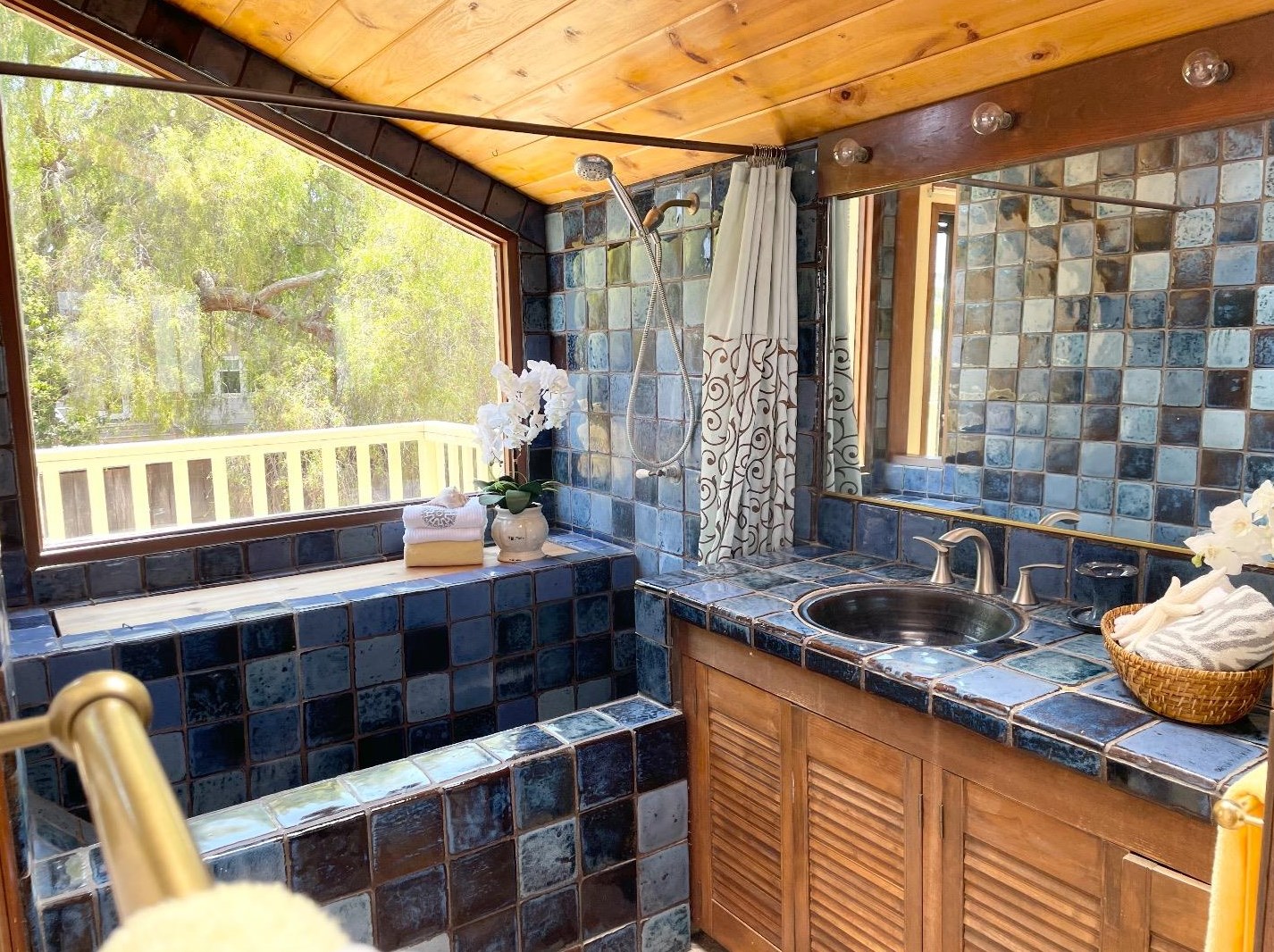 1451 Vale Ave, Campbell CA  95008-6412 exterior