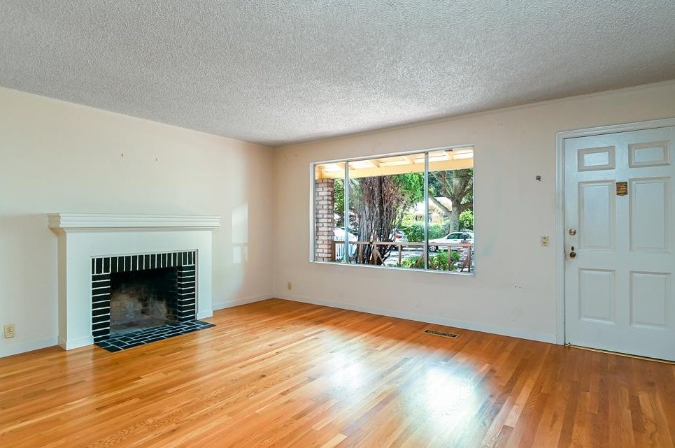 218 Park St, Redwood City, CA 94061