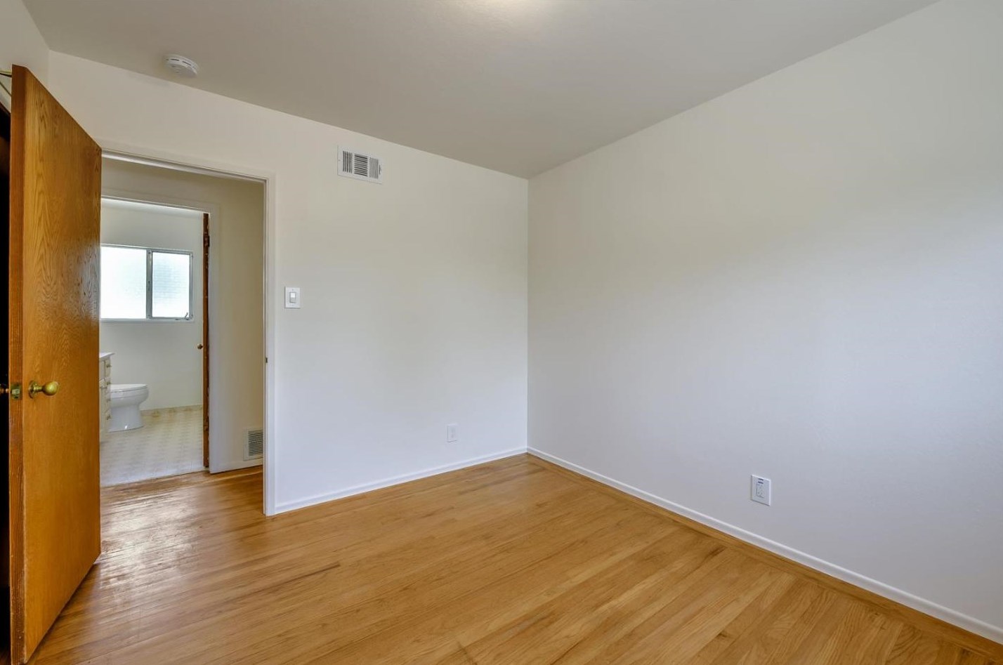 826 Oakgrove Dr, San Jose CA  95129-2319 exterior