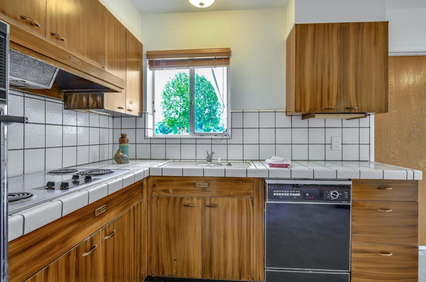 826 Oakgrove Dr, San Jose CA  95129-2319 exterior