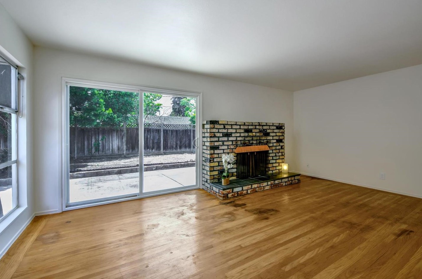 826 Oakgrove Dr, San Jose CA  95129-2319 exterior