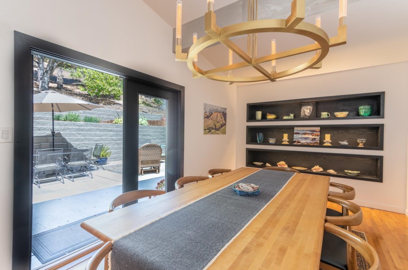 1237 Josselyn Canyon Rd, Monterey CA  93940-7100 exterior