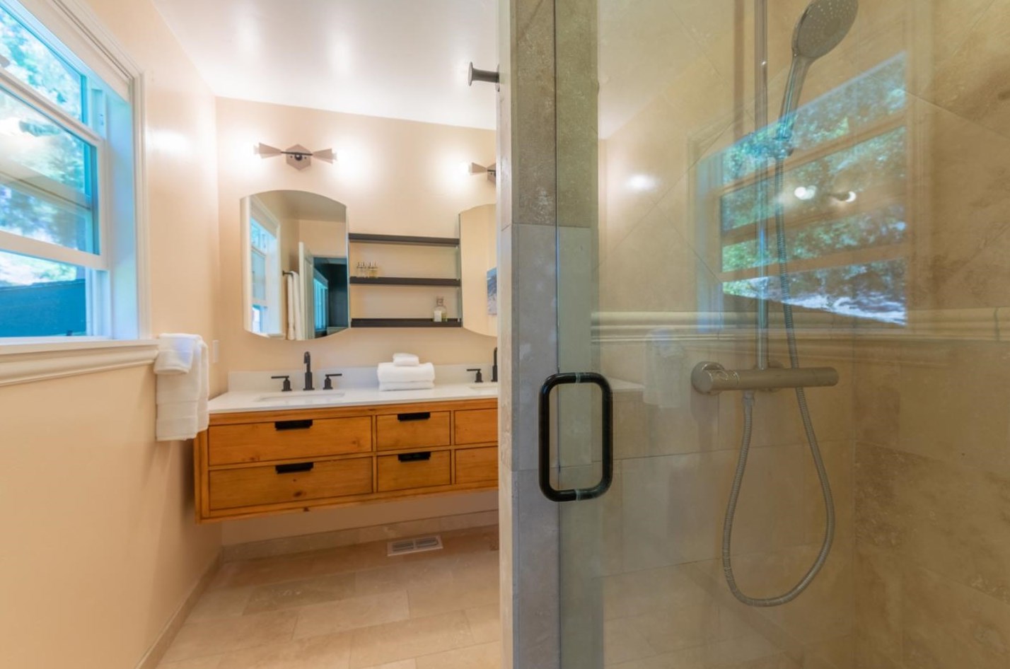 1237 Josselyn Canyon Rd, Monterey CA  93940-7100 exterior