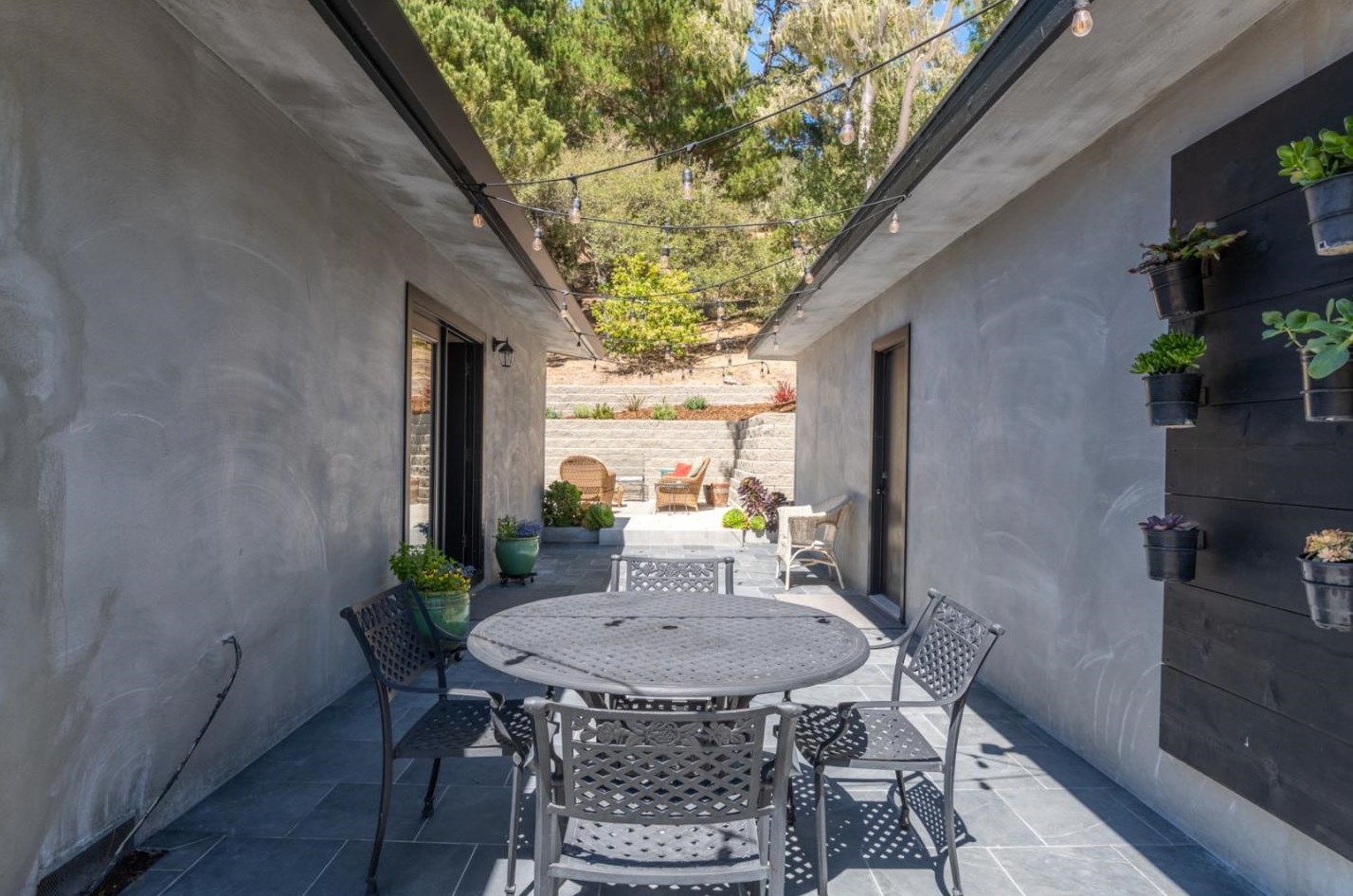1237 Josselyn Canyon Rd, Monterey CA  93940-7100 exterior