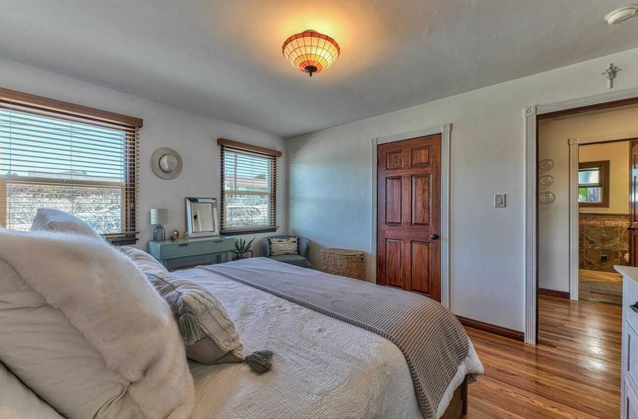 2065 Grandview St, Seaside CA  93955-3204 exterior