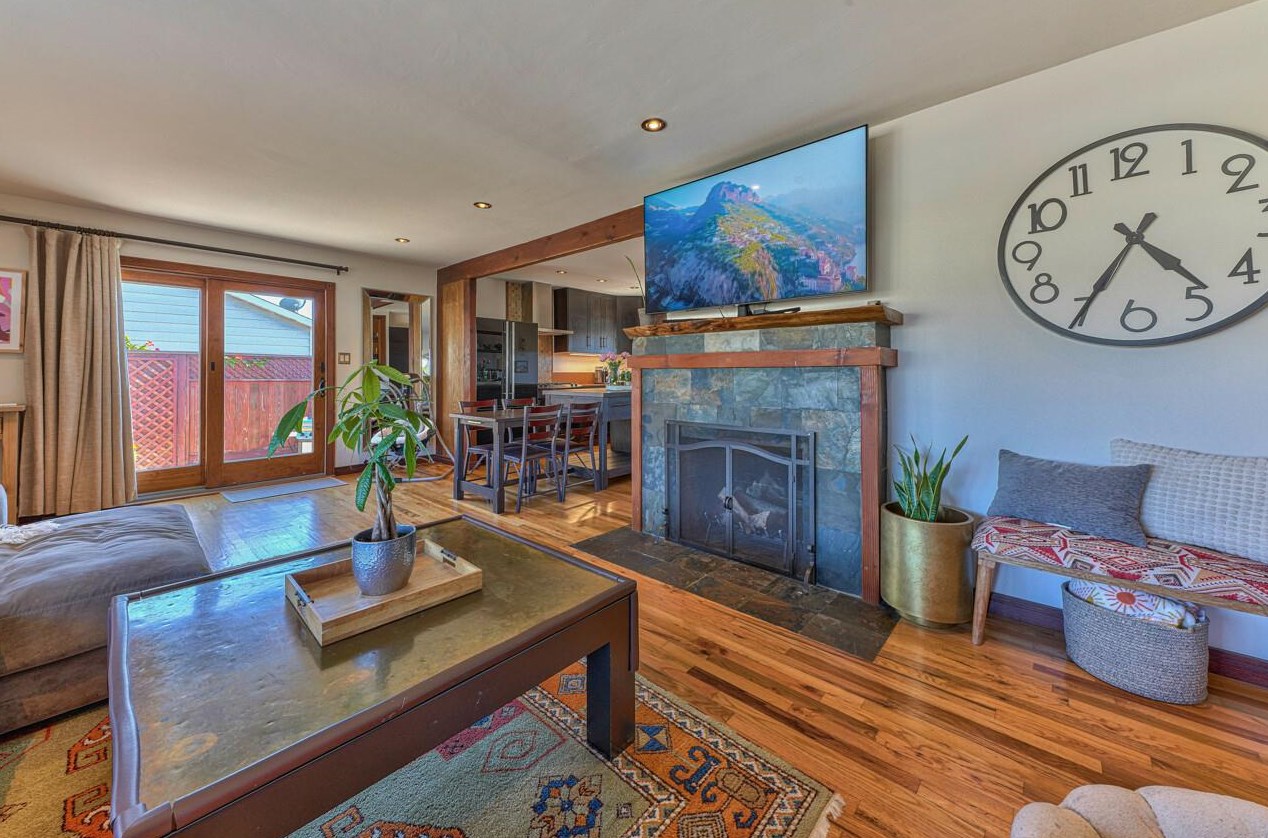 2065 Grandview St, Seaside CA  93955-3204 exterior