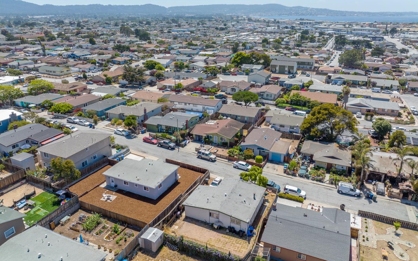 1732 Luxton St, Seaside CA  93955-3818 exterior