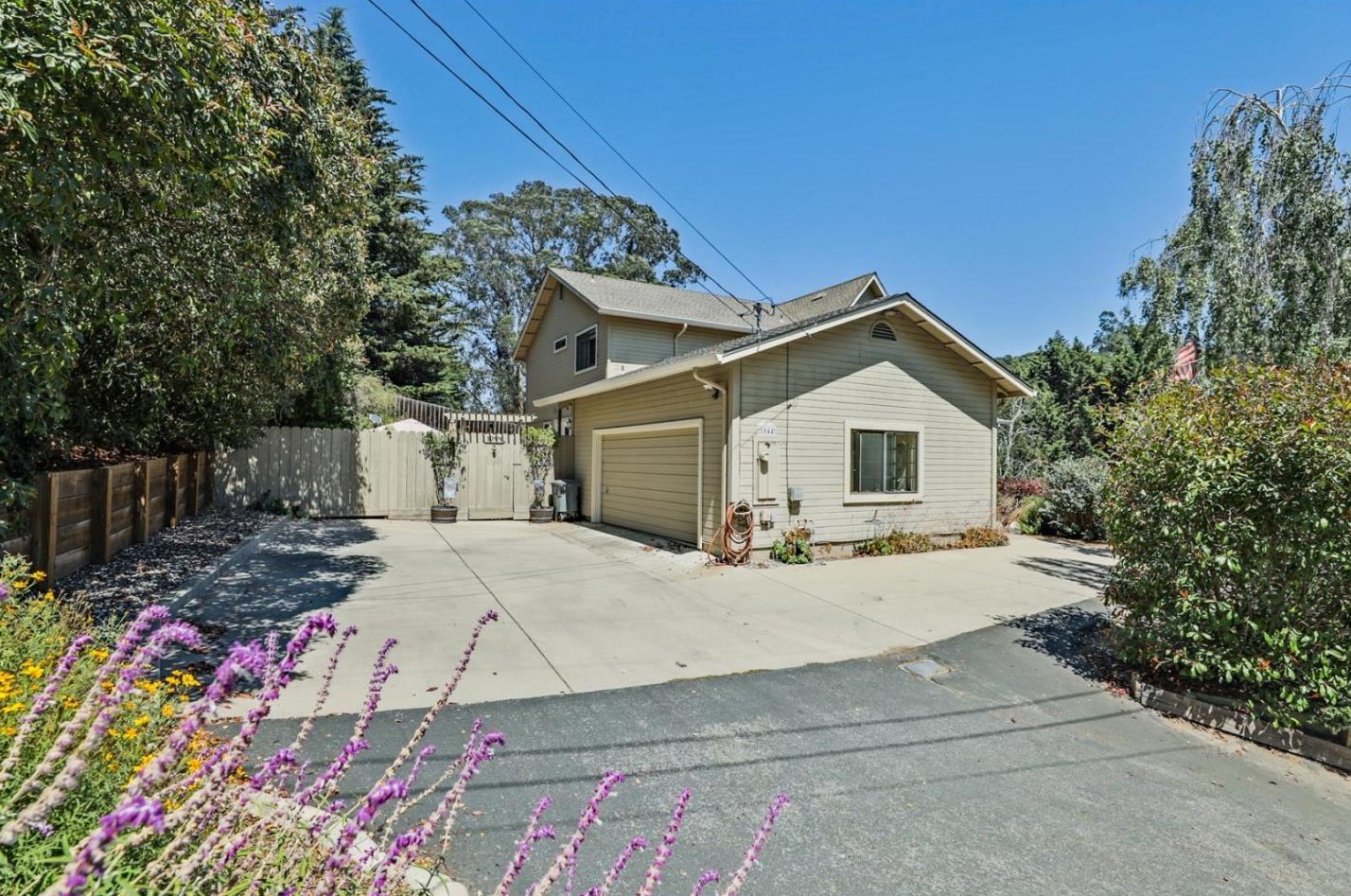 1044 Carr Ave, Aromas, CA 95004