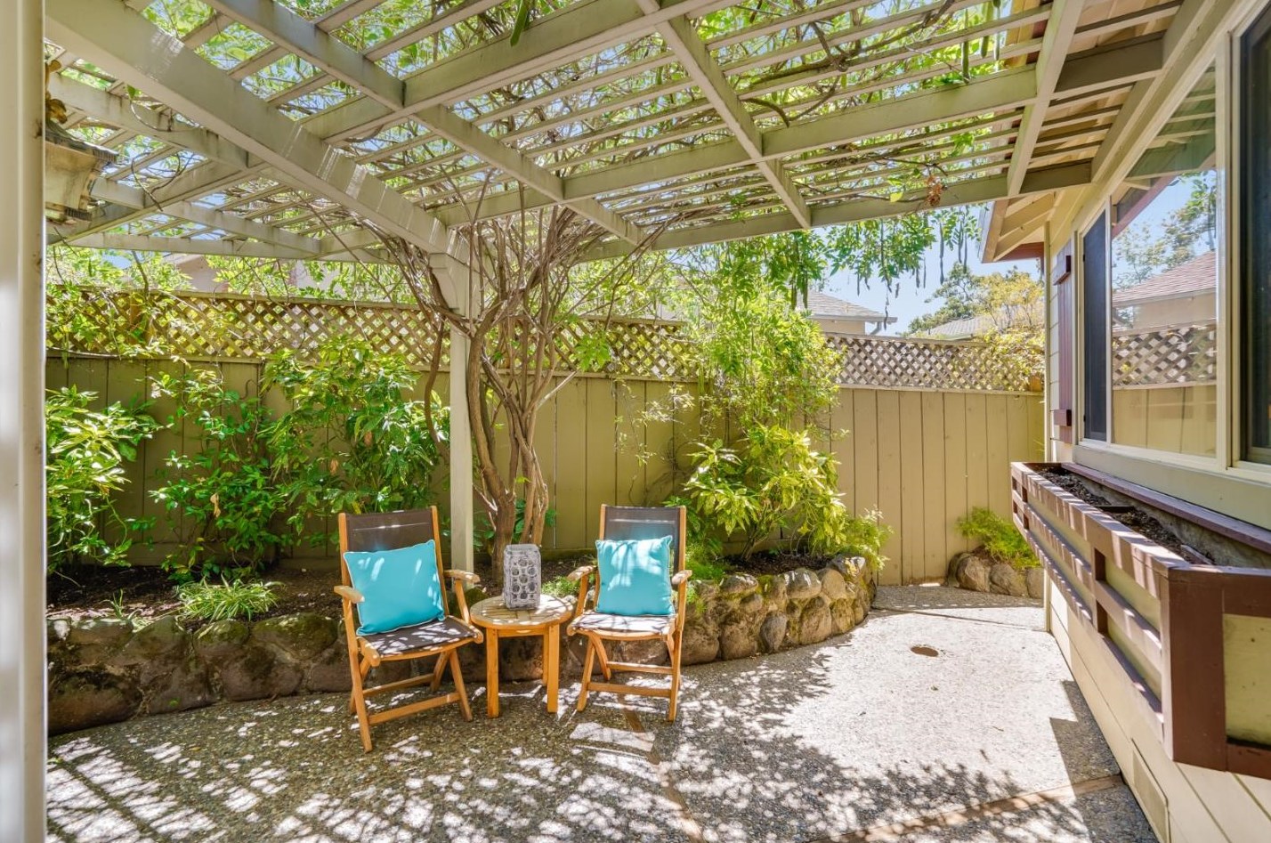 1990 Sharon Rd, Menlo Park CA  94025-6270 exterior