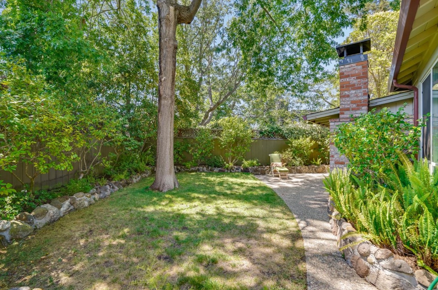 1990 Sharon Rd, Menlo Park CA  94025-6270 exterior