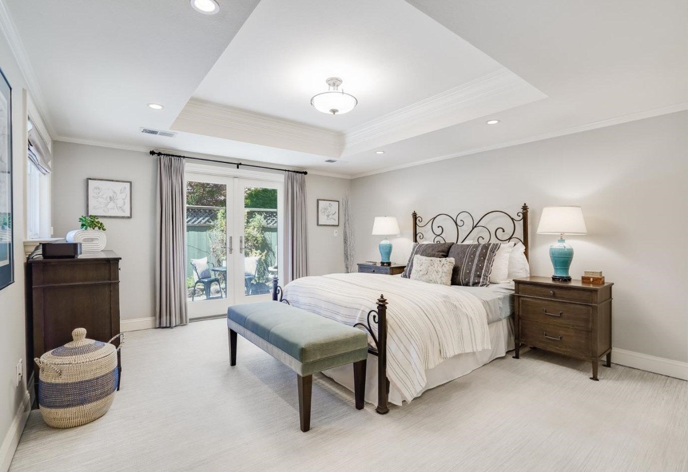 1990 Sharon Rd, Menlo Park CA  94025-6270 exterior