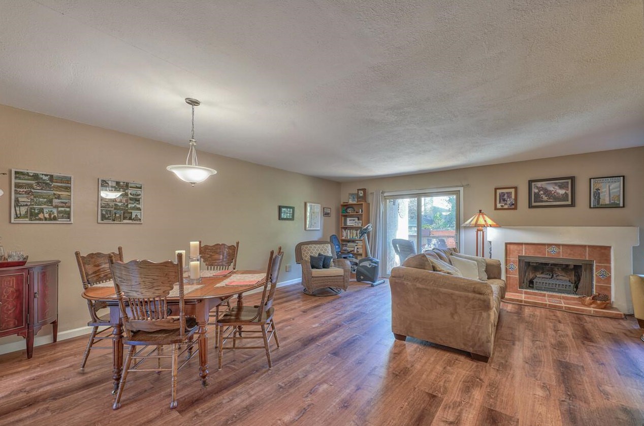 88 Montsalas Dr, Monterey CA  93940-5284 exterior