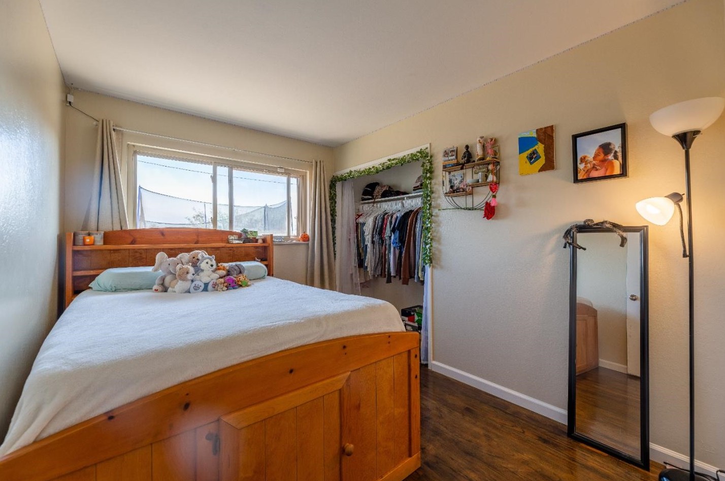 1666 Cambrian Dr, Salinas CA 93906-2207 exterior